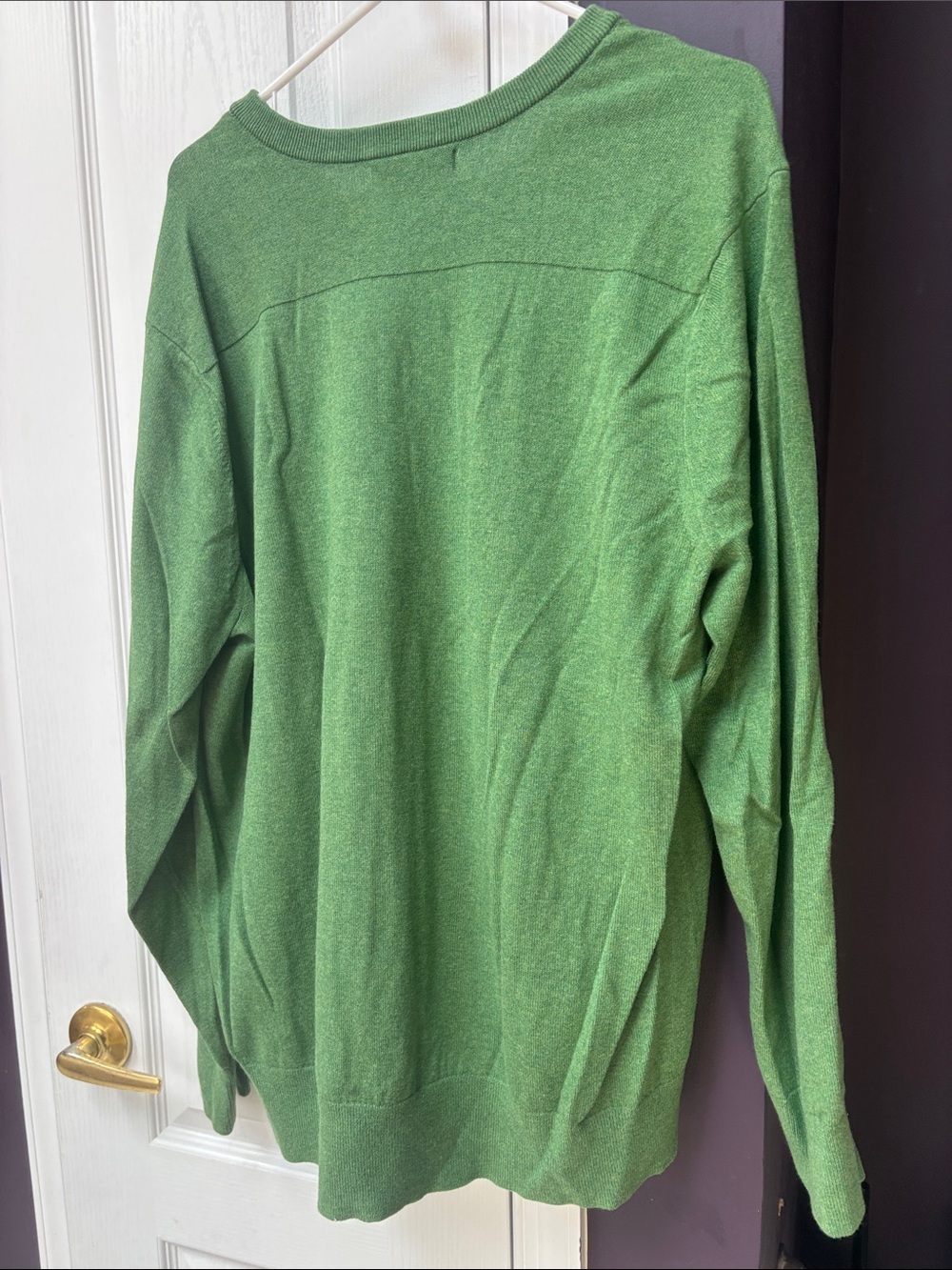 Banana Republic Men’s V-Neck Sweater in Bright Green - Picture 3 of 5